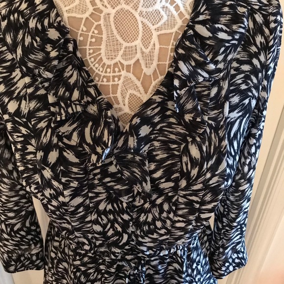 H&M Ruffle patterned dress - Picture 2 of 6